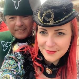 Meet your Posher, Julia